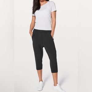 Lululemon Rejuvenate Crop *18” in Black. Size 6.